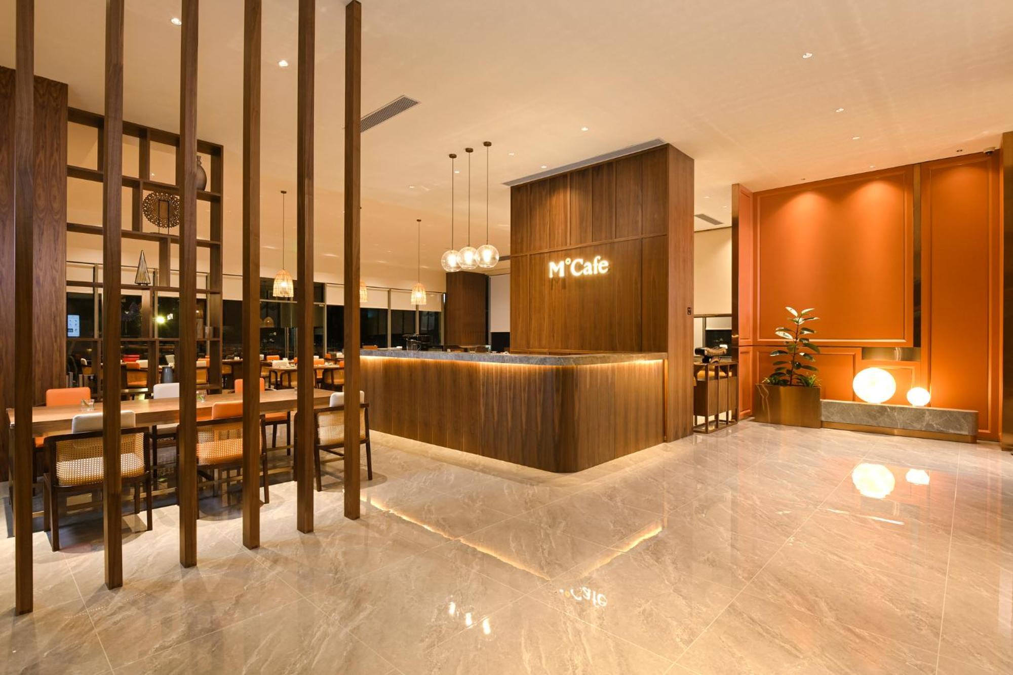 Model J Hotel Jakarta Soekarno - Hatta Airport Tangerang Extérieur photo