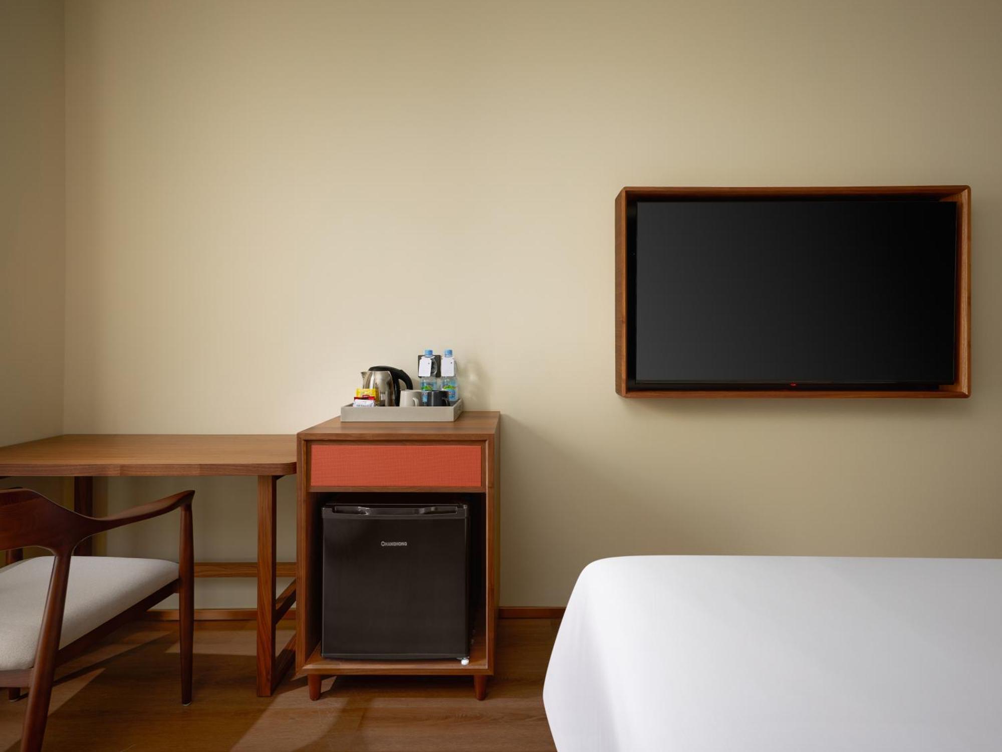 Model J Hotel Jakarta Soekarno - Hatta Airport Tangerang Extérieur photo